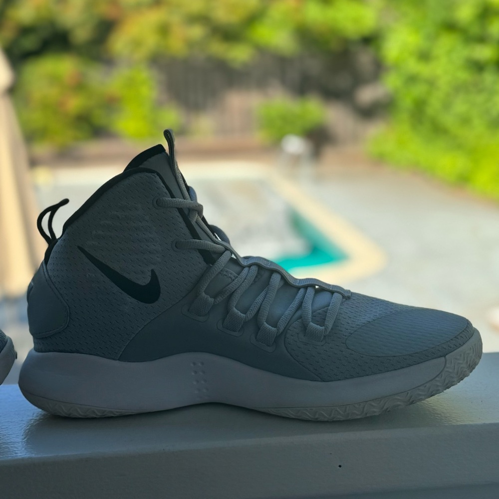 Nike Hyperdunk X TB Wolf Grey Rare Basketball Shoes